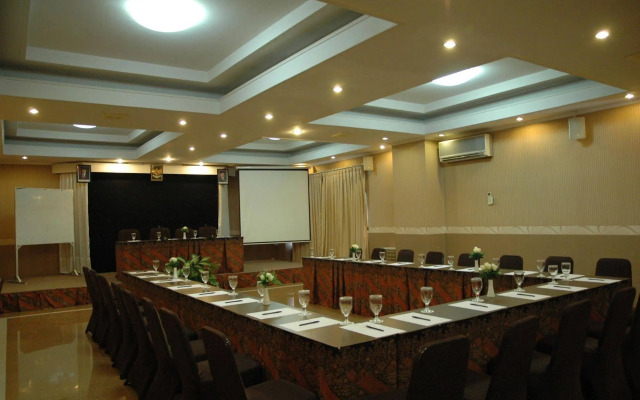 Riyadi Palace Hotel