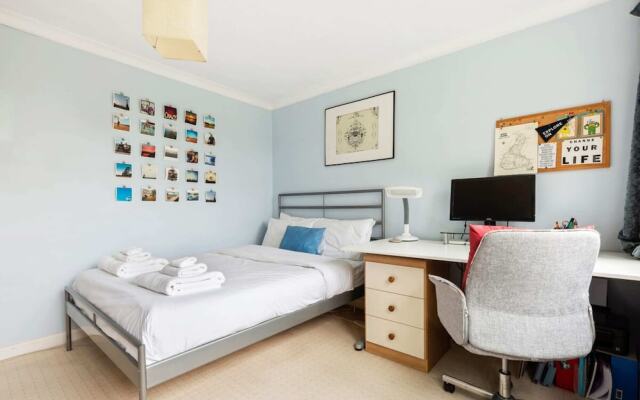 Spacious 2 Bedroom Apartment in Cricklewood