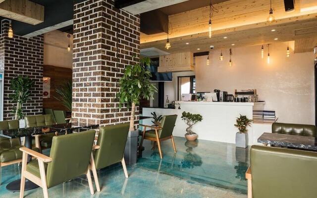 Samwoo Yacht Village