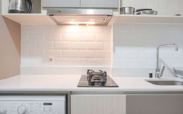 Fancy Designed Studio At Gold Coast Apartment