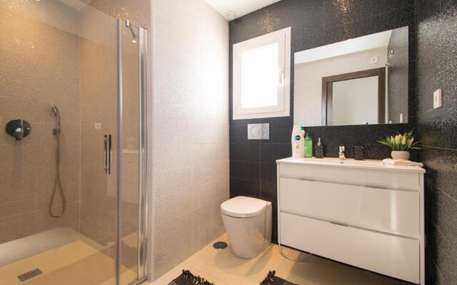 059 Luxury Bungalow - Ac/Wifi