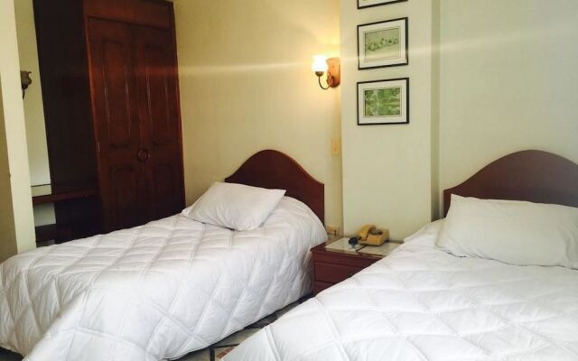 Hotel Azuay