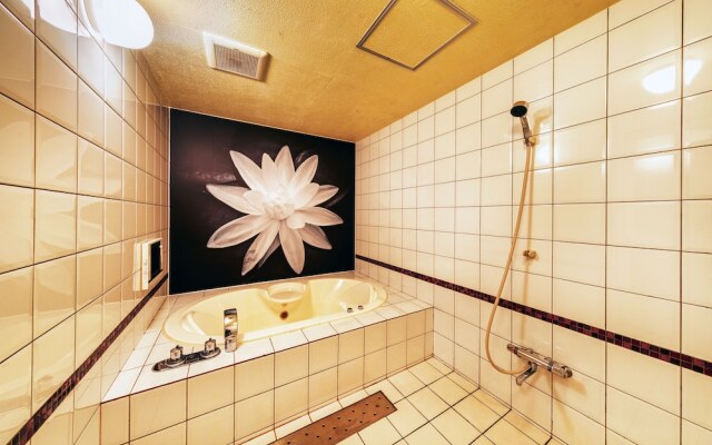 Hotel Lotus Otsu  - Adults Only