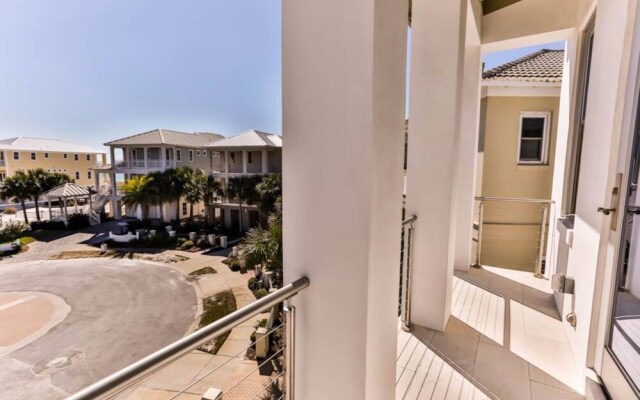 Destin Pointe Homes by Holiday Isle