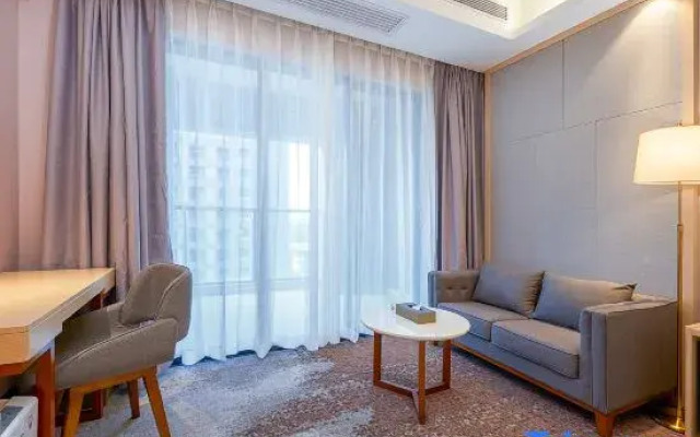 Senvuuge Hotel(Guangzhou New Baiyun International Airport)