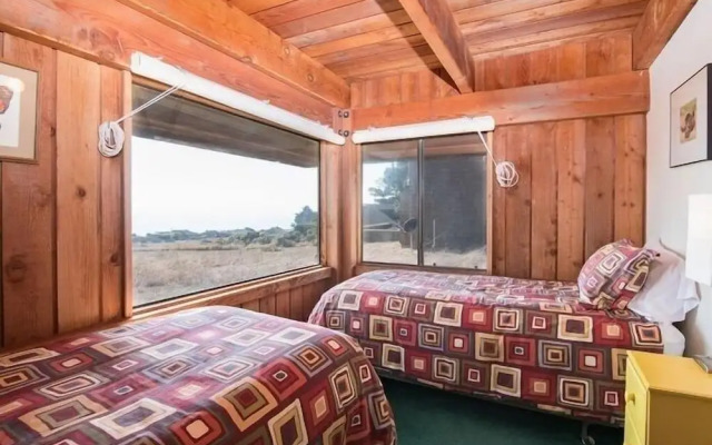 Holmes 3 Br home by RedAwning