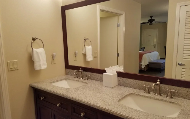 Redwood Garden Inn