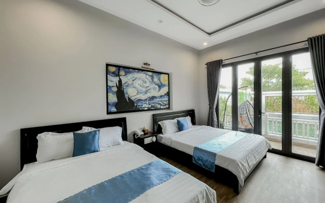 Hoi An Family Room with Swimming Pool