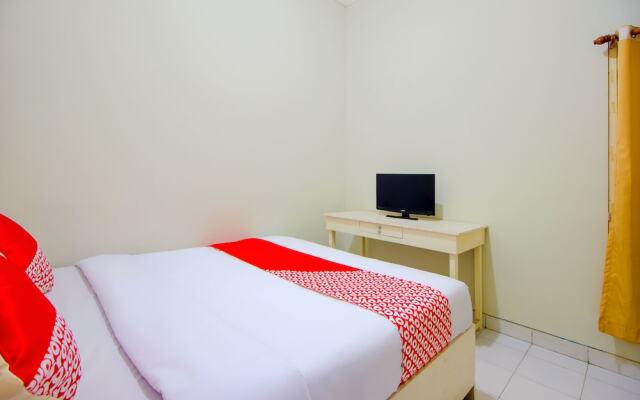 OYO 3083 D Kost 3 Syariah