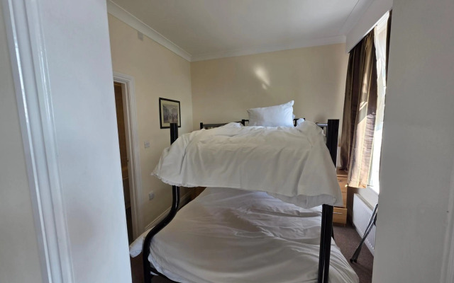 Russell Court Hotel
