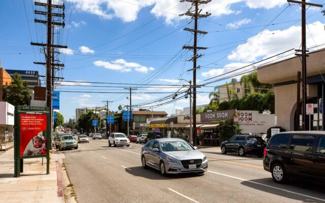 Awesome Beverly Hills A+ Penthouse Unit Across From Cedars Sinai! (BW-5)