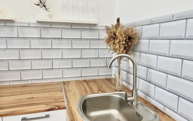 Апартаменты 4YOU (4Ю) на улице Онежская 4