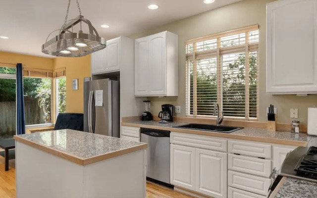 Seattle Vacation Home: The Vineyard