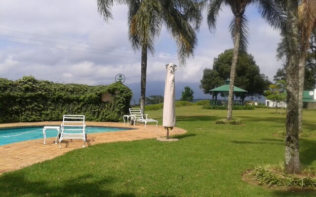 Sherwood's Country House