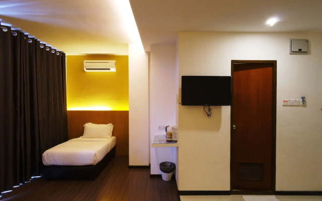 Place2Stay Business Hotel - Waterfront