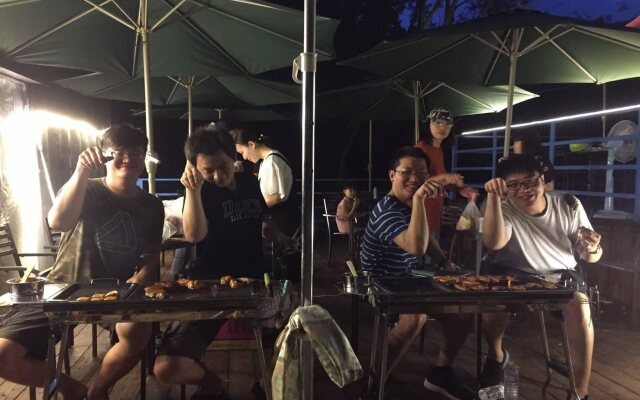 PULI GuanPu Fallsview Stay House