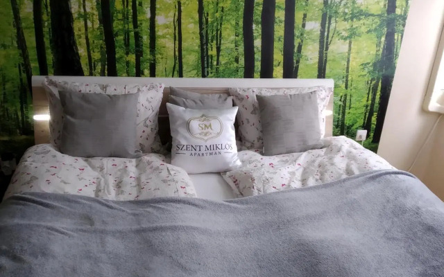 Szent Miklos Apartman
