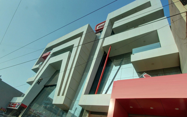 OYO 26698 Hotel Shringar Palace