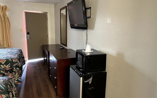 Budget Plaza Motel