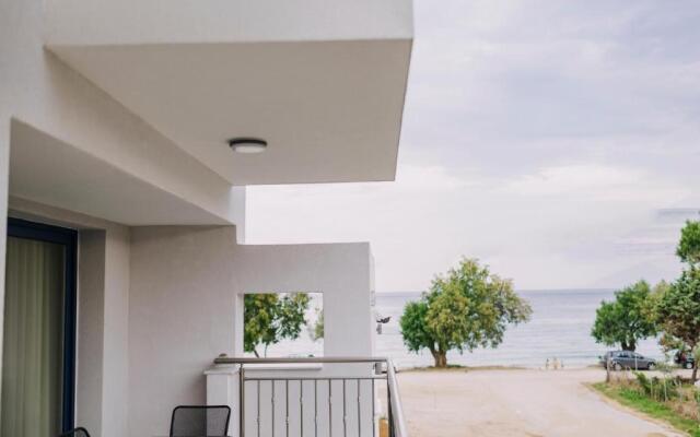 BLUE STONE Luxury Suites