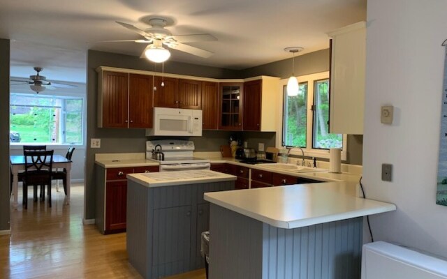 York Street - Y103-wr by Getaway