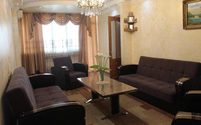 Apartment on Inasaridze 4