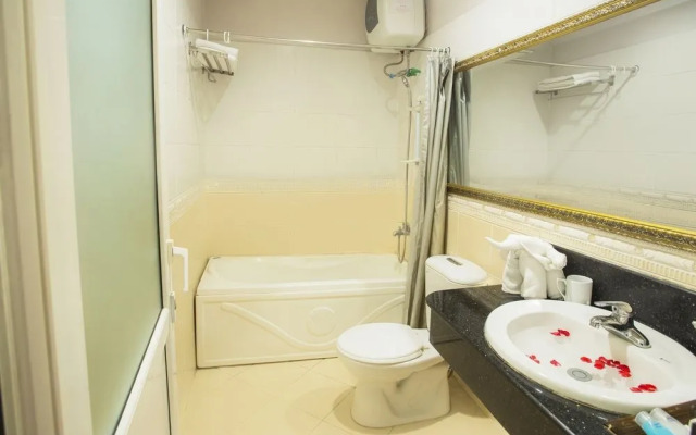 Aquarius Hanoi Hotel
