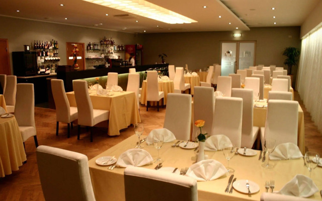 Raadimõisa Hotel