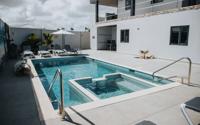 Gray Door Apartments - Adults Only