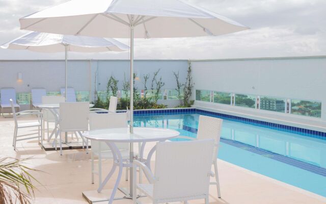 Ramada by Wyndham Macae Hotel Suites