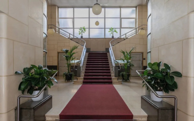 Elegant Home with Terrace