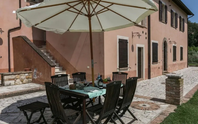 Elegant Apartment Only 1 Hour From Rome