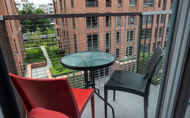 Prado - Styl i Wygoda w Centrum Gda ska z Gara em