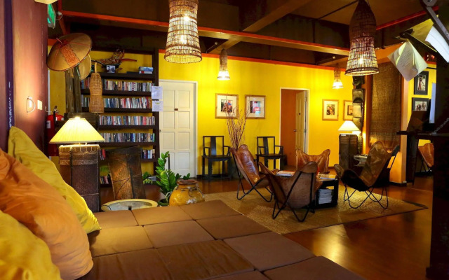 Singgahsana Lodge