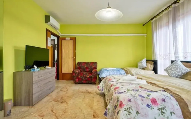 Holly Venice Apartment