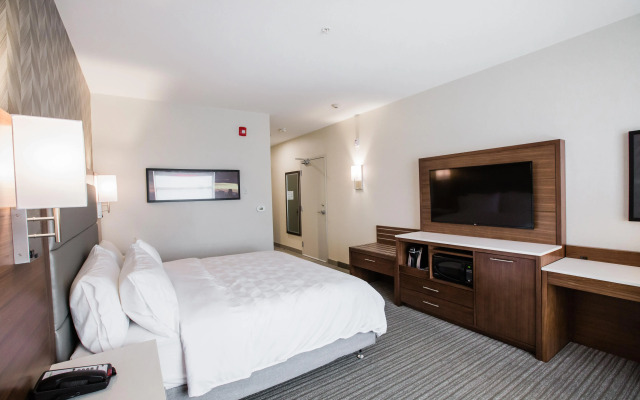 Holiday Inn Calgary South Conference Center by IHG