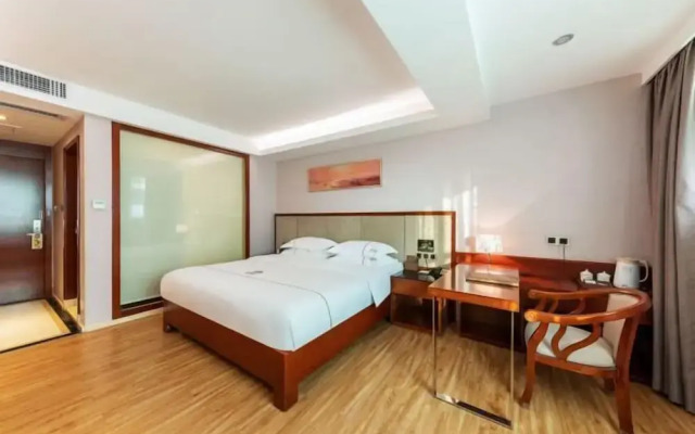 The King Lycra Hotel