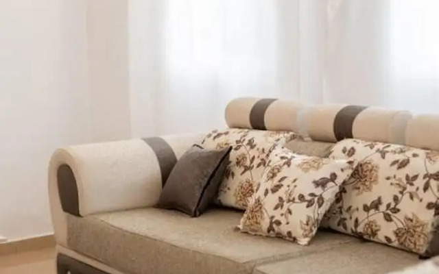 The Lake House 2 in Shkod r