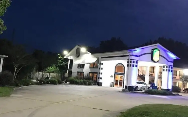 Cypress Inn