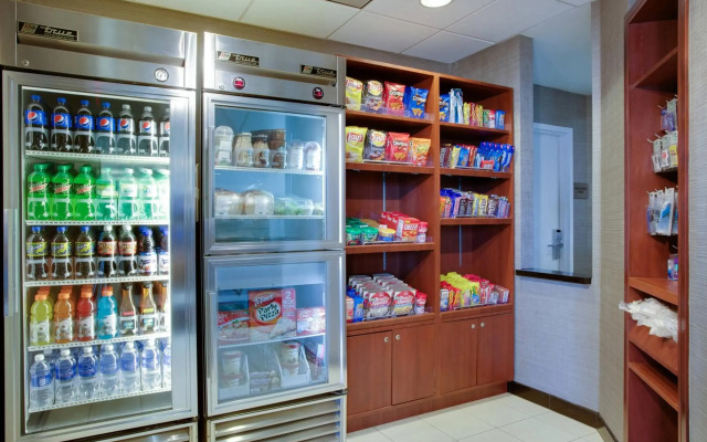 Courtyard by Marriott Republic Aprt Long Island/Farmingdale