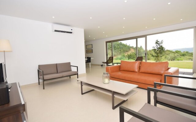 Villa With Private Pool, Garden & Spectacular Views in Cela Velha