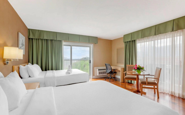 Quality Hotel Fallsview Cascade