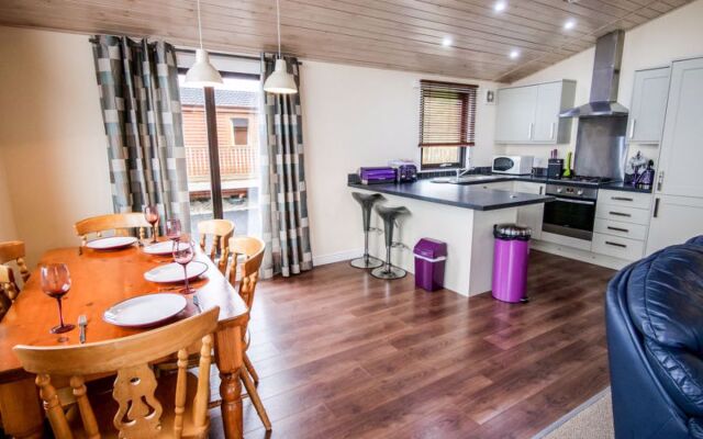 Loch Leven Lodge