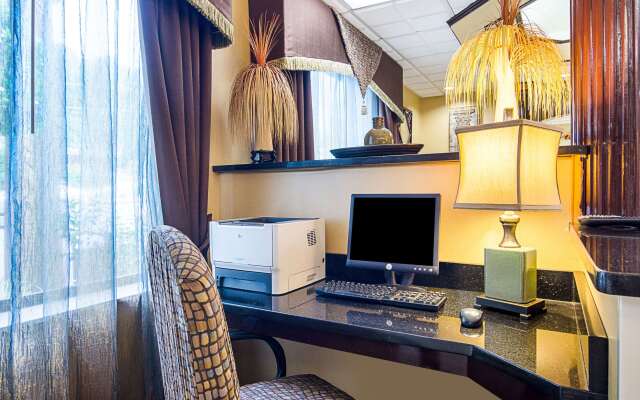 Quality Inn & Suites Chattanooga West near Lookout Mountain