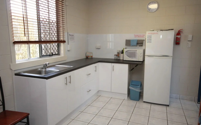 Seaforth Holiday Units