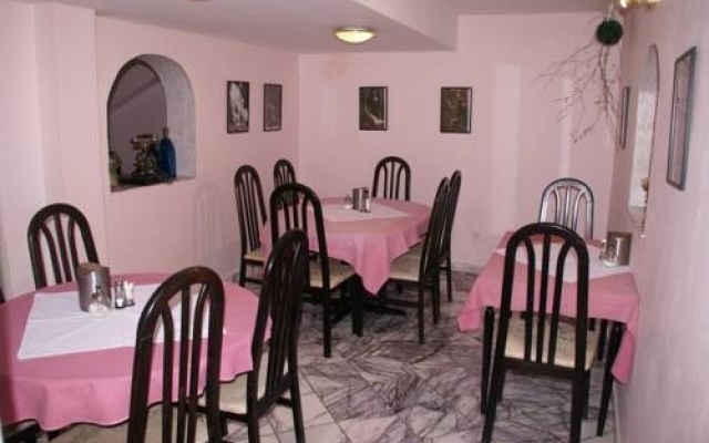 Hotel Petra Garni