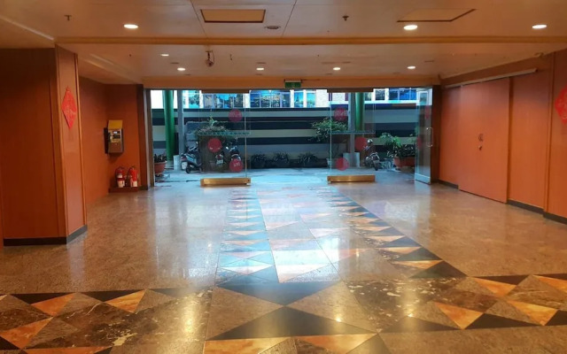 Lei Zhiben Hot Spring