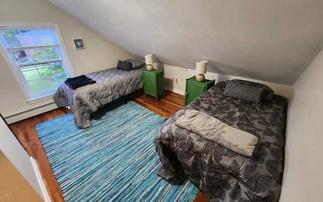 Marblehead Oasis 3 Bedroom Townhouse by RedAwning