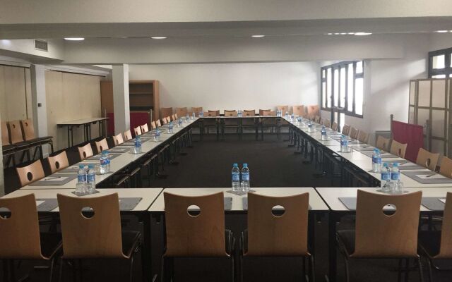 Hotel Kyriad Le Bourget Centre-Parc des Expositions