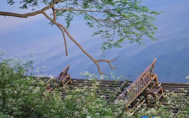 Yichuan Yisu River View Senxi Hostel